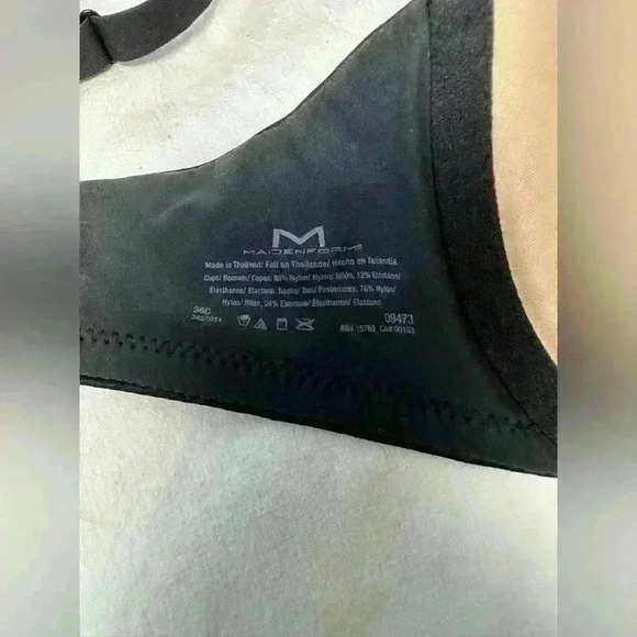 Maidenform Women’s Full Coverage Cushioned Convertible Underwire Bra Size 36C - Picture 9 of 9